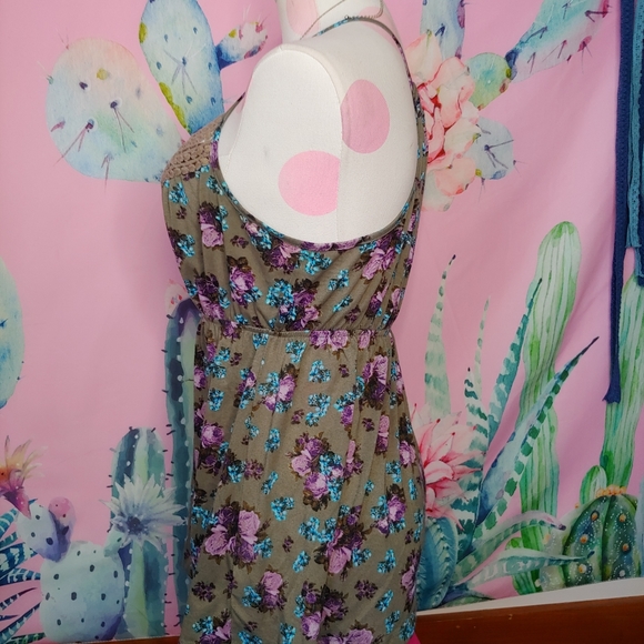 Decree | crochet boho peplum taupe floral tank top large - Picture 3 of 11